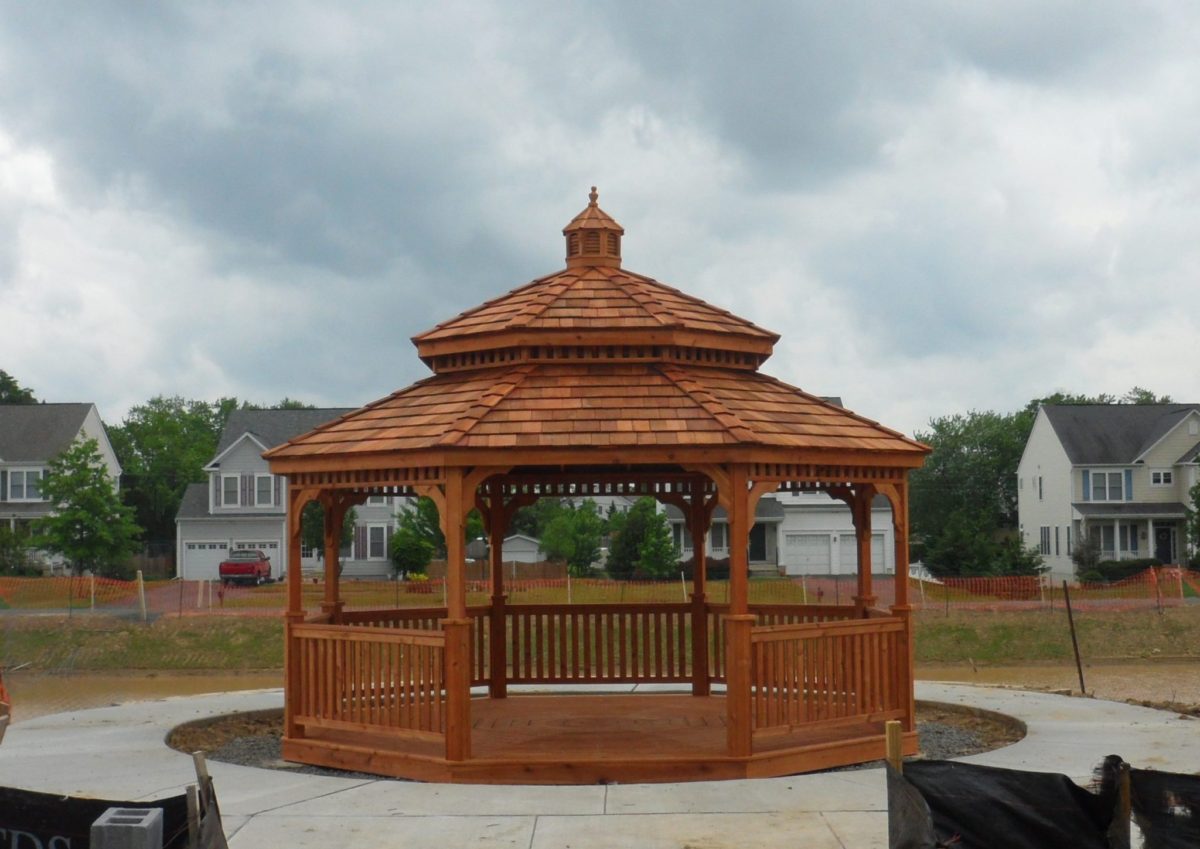 16' Octagon Wood, Standard Rails, Straight Fascia, Pagoda Roof, Cedar Stain