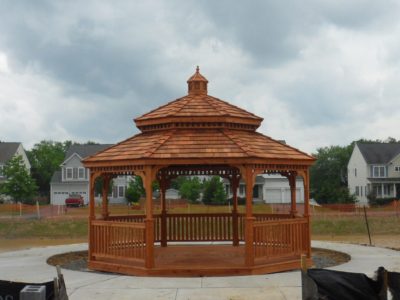 16' Octagon Wood, Standard Rails, Straight Fascia, Pagoda Roof, Cedar Stain