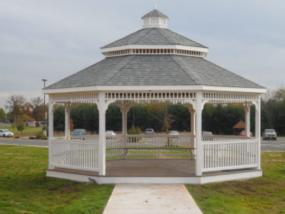 20' Octagon, Standard Rails, Pagoda Roof, Asphalt Shingles, Attached Benches
