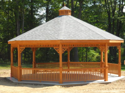 24' Wood Octagon, Standard Rails, Victorian Braces, Straight Fascia