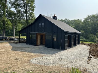 30' x 30' horse barn